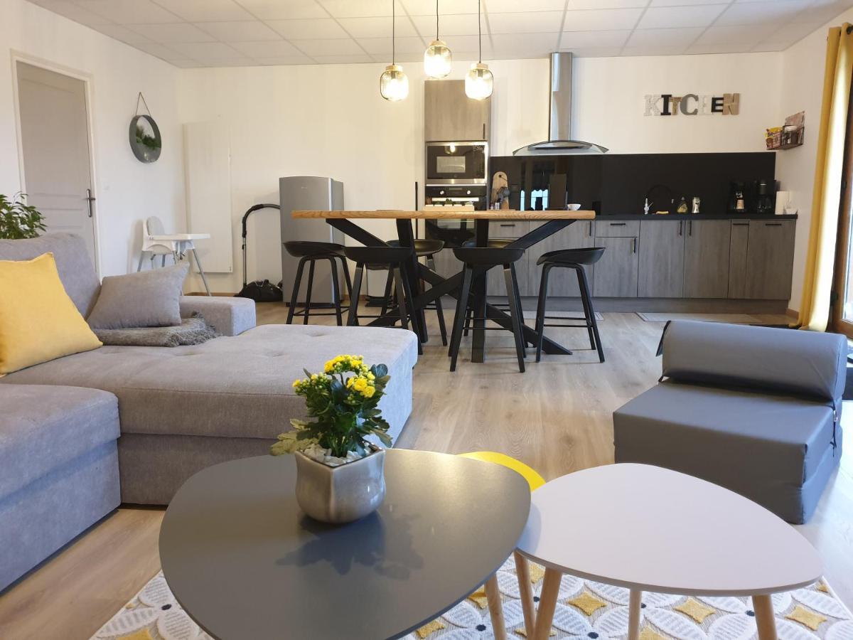 Gite Domaine De La Galopade Étréaupont Exteriör bild